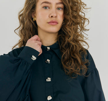 Black Mae shirt