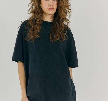 Black washed scottie tee